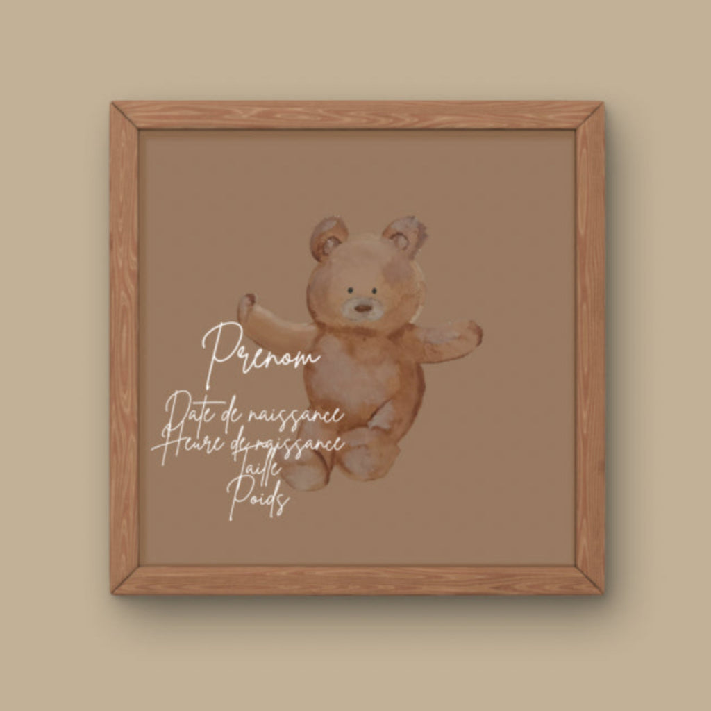 Créez un souvenir unique avec l'affiche de naissance personnalisée "Ours". Inscrivez prénom, poids et date aux côtés d'un tendre ours en peluche.