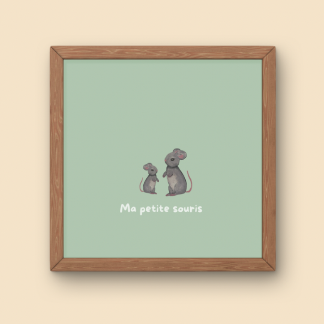 Illustration minimaliste deux souris grises debout face à face avec texte Ma petite souris pour décoration chambre bébé.