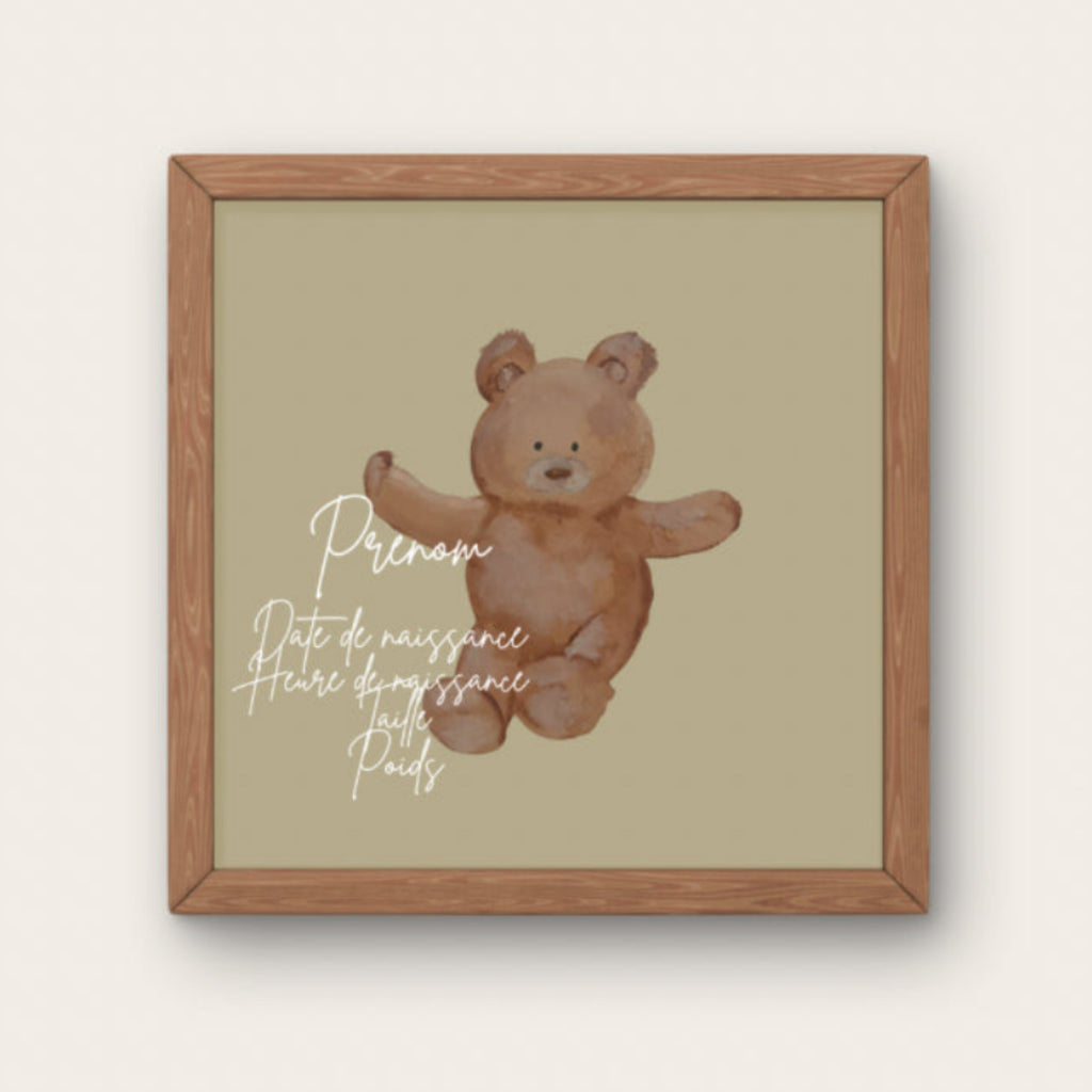 Créez un souvenir unique avec l'affiche de naissance personnalisée "Ours". Inscrivez prénom, poids et date aux côtés d'un tendre ours en peluche.