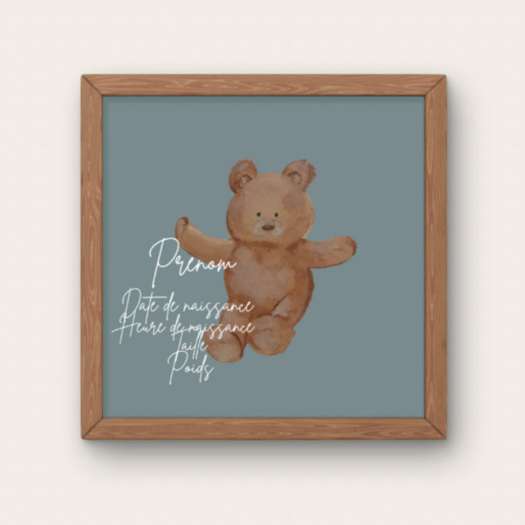 Créez un souvenir unique avec l'affiche de naissance personnalisée "Ours". Inscrivez prénom, poids et date aux côtés d'un tendre ours en peluche.