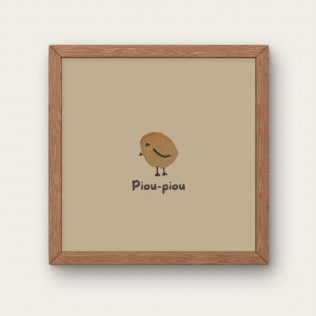 Illustration minimaliste petit oiseau marron rond sur fond beige avec texte Piou-piou pour décoration chambre bébé.