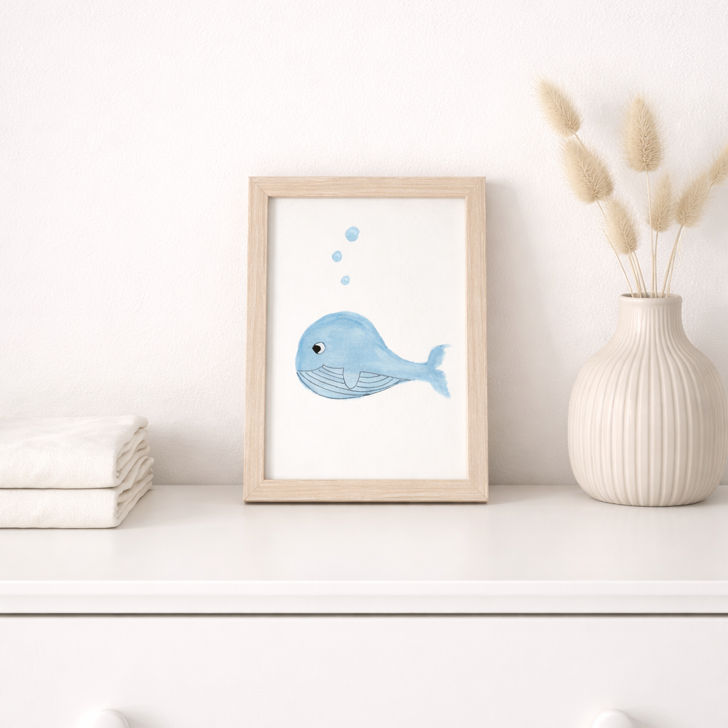 Peinture originale aquarelle représentant une baleine bleue souriante avec des bulles, pièce unique pour décoration thème mer.