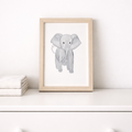 Peinture originale aquarelle représentant un bébé éléphant gris de face, pièce unique pour décoration chambre thème savane.